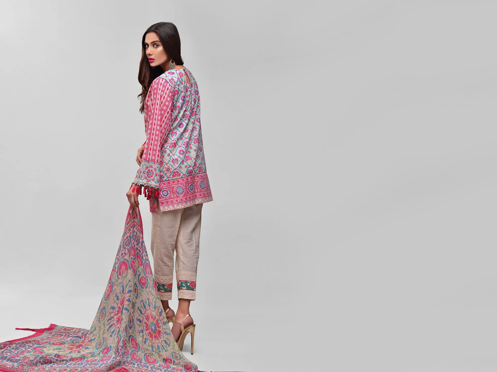 AUJ Lawn Collection 2016 Vol 1 – Design 13
